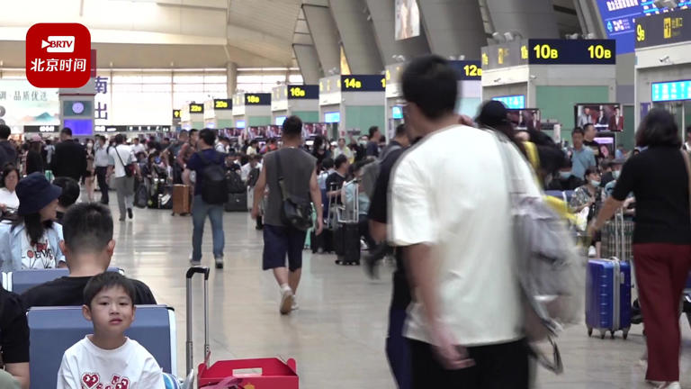 假期火车票开售秒空！“12306抢票”霸榜热搜！车票在哪里？怎么才能抢到票？